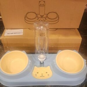 Elevated Cat Feeder & Water Dispenser NIB